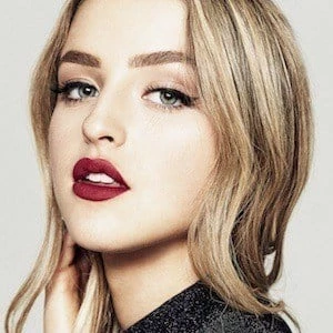 Alicia Moffet Biography