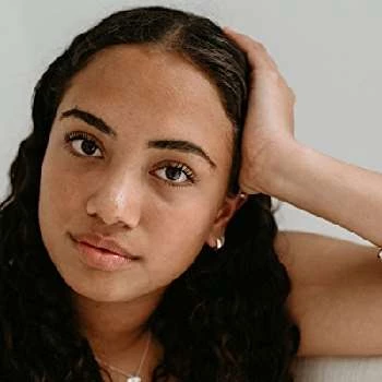 Molly Fatnowna - Age, Bio, Birthdate, Family, Networth & More