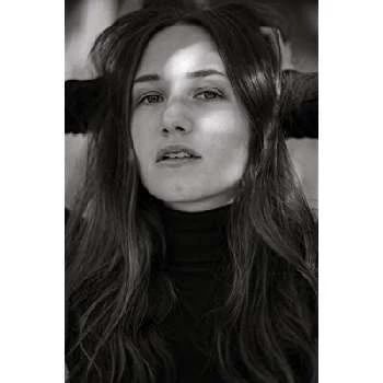 Molly Leach - Age, Bio, Birthdate, Family, Networth & More