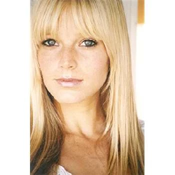 Molly Stanton - Date Of Birth, Bio, Birthdate, Parents, Networth & More