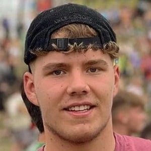 Declan Moloney - Income, Birthday, Family, Bio, Networth & More