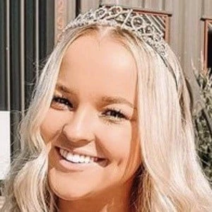 Emma Monden - Age, Bio, Birthdate, Family, Networth & More