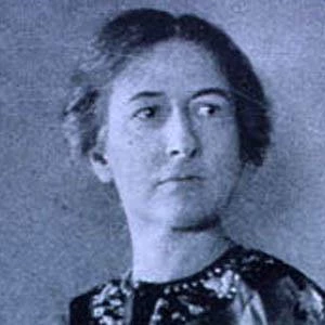 Harriet Monroe - Wiki, Bio, Networth, Birthdate, Family & More