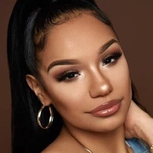 Roxxanne Montana - Birthplace, Bio, Wiki, Birthday, Family, Networth & More