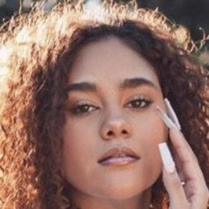 Alicia Montes Biography