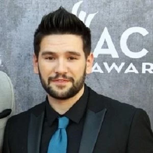 Shay Mooney Biography
