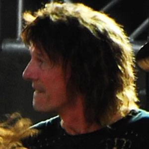 Gil Moore - Family, Bio, Birthday, Family, Income & More