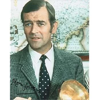 Moray Watson - Bio, Networth, Family, Age, Birthdate & More