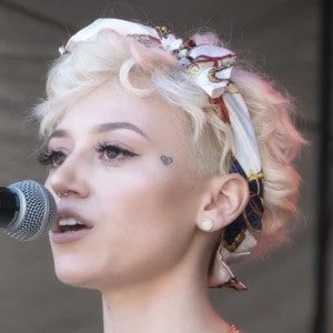 Kailee Morgue Biography
