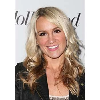 MoZella - Date Of Birth, Bio, Birthdate, Parents, Networth & More