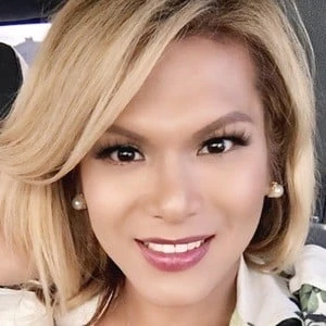 Mrs. Dee Penda - Bio, Networth, Family, Age, Birthdate & More