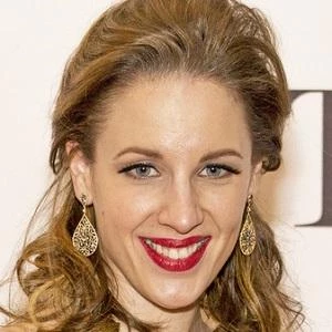 Jessie Mueller Biography