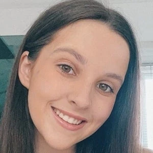 Elle Mulvaney Biography