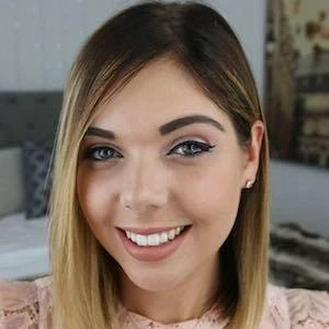 Emma Mumford Biography