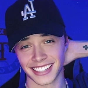 Dylan Mumm Biography