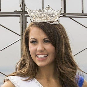 Cara Mund Biography