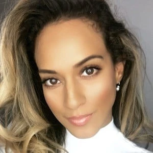 Sarah Mundo - Age, Bio, Career, Family, Wiki, Networth & More