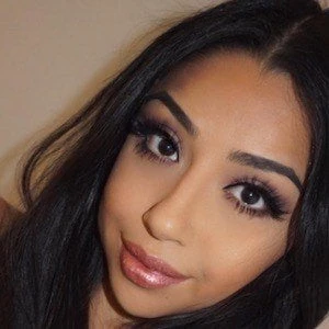 Anna Munoz - Birthdate, Age, Family, Bio, Networth & More