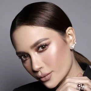 Arci Munoz Biography