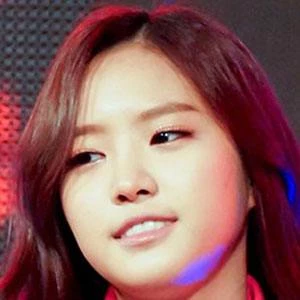 Son Na-eun - Birthday, Bio, Wiki, Family, Networth & More