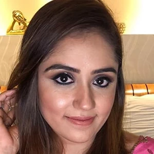 Komal Narang Biography