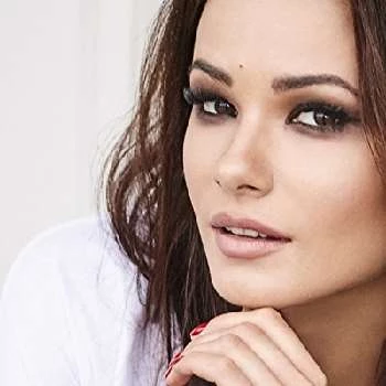 Natalia Szroeder - Networth, Bio, Birthdate, Age, Family & More