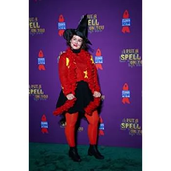 Natalie Hinds - Age, Bio, Birthdate, Family, Networth & More