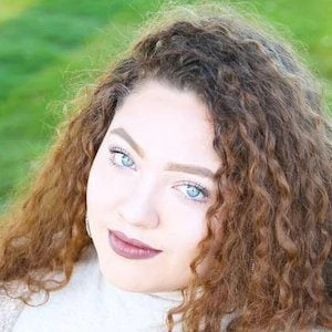 Jamileh Navalua - Date Of Birth, Bio, Birthdate, Parents, Networth & More