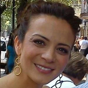 Silvia Navarro - Parents, Networth, Bio, Birthdate, Family Wiki & More