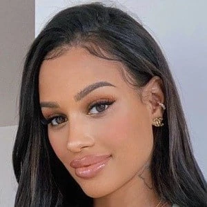 Fanny Neguesha Biography