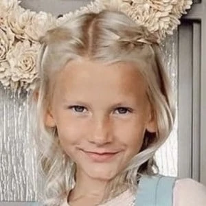 PresLee Grace Nelson - Wiki, Bio, Birthdate, Networth, Family & More