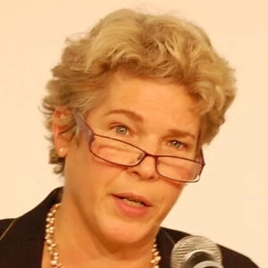 Tia Lee Nelson Biography