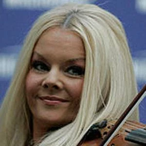 Mairead Nesbitt Biography