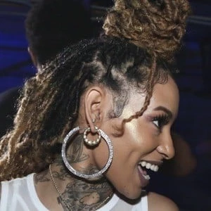 Neisha Neshae - Age, Bio, Career, Family, Wiki, Networth & More