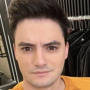 Felipe Neto Biography