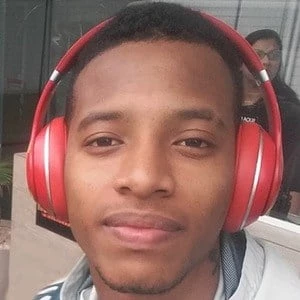 Danilo Neves - Birthplace, Bio, Wiki, Birthday, Family, Networth & More