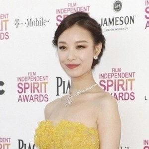 Ni Ni - Age, Bio, Career, Family, Wiki, Networth & More