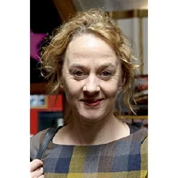 Niamh Cusack Biography