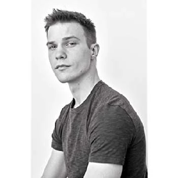 Nick Krause Biography