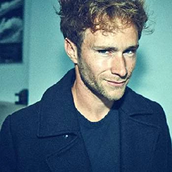 Nicolas Robin Biography