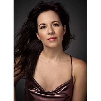 Nicole Betancourt - Age, Bio, Birthdate, Family, Networth & More