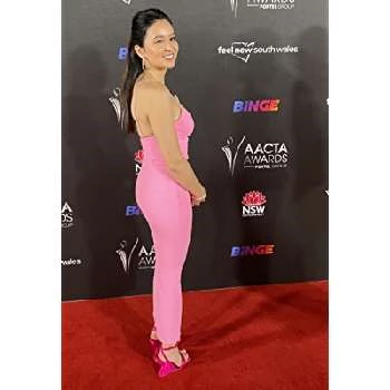 Niki Aken - Age, Bio, Birthdate, Family, Networth & More