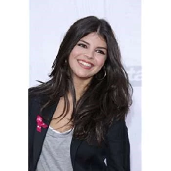 Nikki Yanofsky - Age, Bio, Career, Family, Wiki, Networth & More