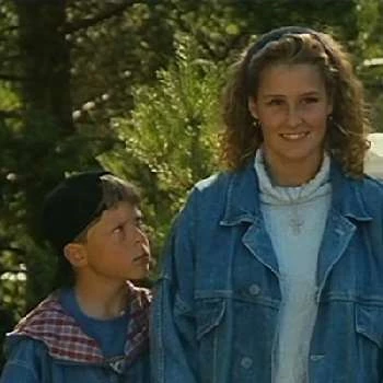 Nina Almlöf - Age, Bio, Birthdate, Family, Networth & More