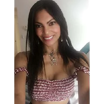 Nina Alu - Age, Bio, Birthdate, Family, Networth & More