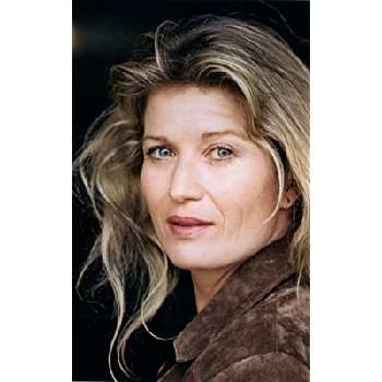 Nina Franoszek - Networth, Bio,Birthdate, Family, Wiki & More