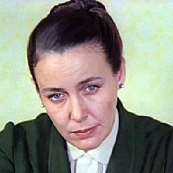 Nina Popova - Networth, Bio, Birthdate, Age, Family & More