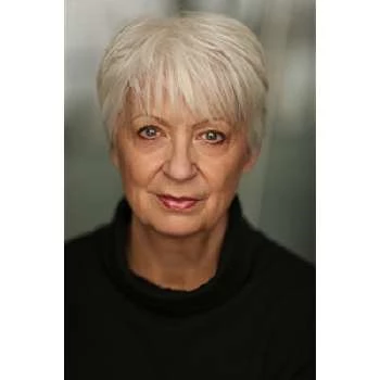 Nina Stratford - Age, Bio, Birthdate, Family, Networth & More