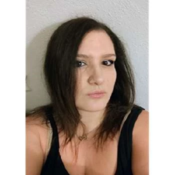 Noellie Burger - Age, Bio, Birthdate, Family, Networth & More