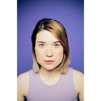 Noémi Dabrowski - Age, Bio, Birthdate, Family, Networth & More